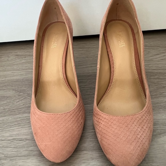 Michael by Michael Kors Heels - Picture 3 of 4